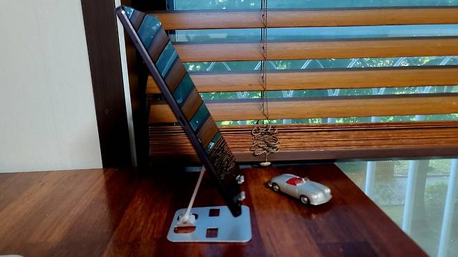 ‘레노버 리전탭(Legion Tab) Y700 2세대’  측면부. 재질, 완성도, 단차 설계 마감 퀄리티가 우수하다. 사진  | 손재철기자