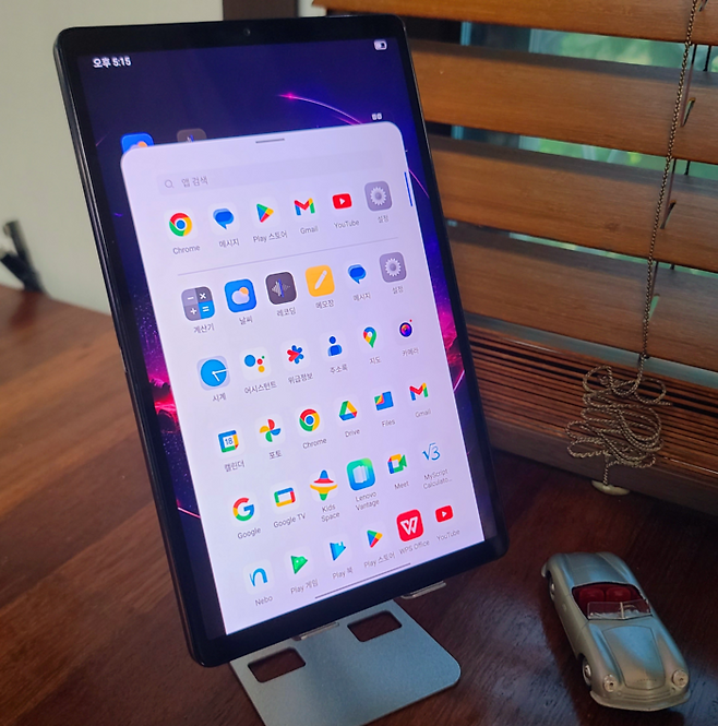 ‘레노버 리전탭 Y700 2세대’  초기 세팅이 끝난 애플리케이션. 구글 계정을 통해 기존 레노버, 안드로이드 모바일 기기 간 동기화도 할 수 있다. 사진 | 손재철기자