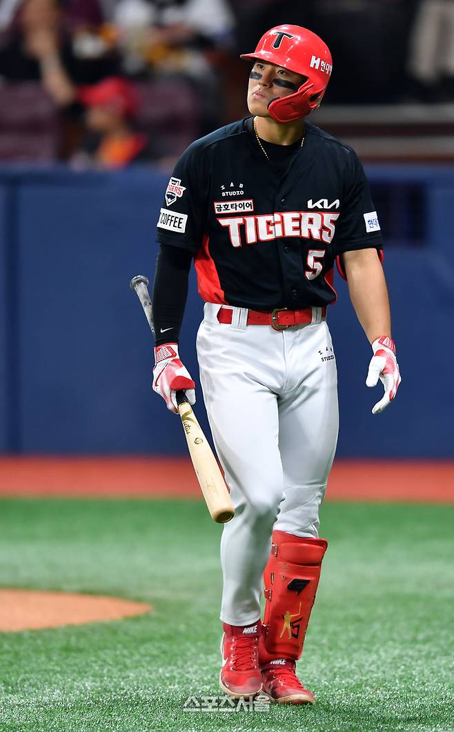 KIA 3번타자 김도영이 지난 4월24일 고척 키움전 1회초 첫 타석에서 체크 스윙 삼진으로 물러나고 있다. 고척 | 강영조기자 kanjo@sportsseoul.com