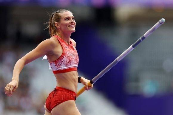 2024 파리 올림픽 육상 여자 장대높이뛰기에서 동메달을 따낸 알리샤 뉴먼(캐나다). [사진출처=로이터 연합뉴스]