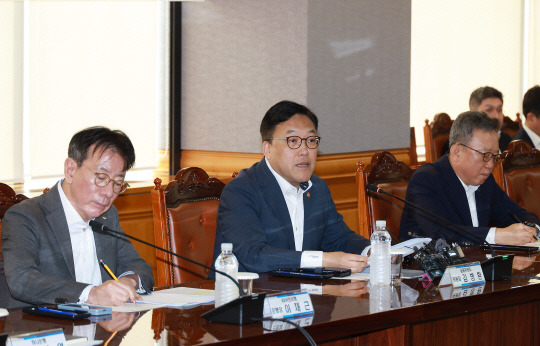 김병환 금융위원회 위원장이 20일 오전 서울 중구 은행회관에서 열린 은행권 간담회에서 발언하고 있다. <금융위 제공>