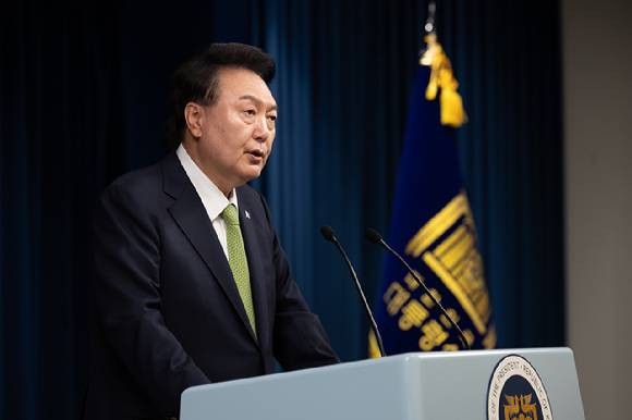 윤석열 대통령이 3일 서울 용산 대통령실 브리핑룸에서 첫 국정브리핑을 하고 있다. 2024.06.03. [사진=대통령실]