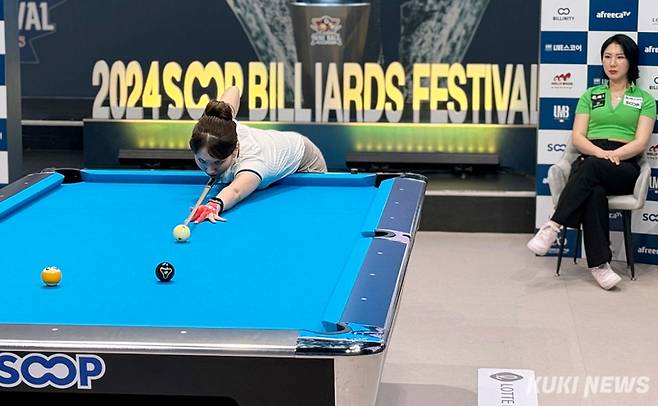 이하린 앞에 남은 공은 단 2개. 진혜주는 마지막 세트에서 공격 기회를 얻지 못했다. 사진=이영재 기자