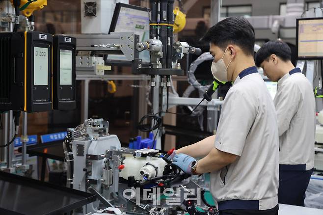 경남 창원에 있는  현대위아 창원1공장에서 ‘냉각수 허브 모듈’을 생산하고 있다.(사진=현대위아)