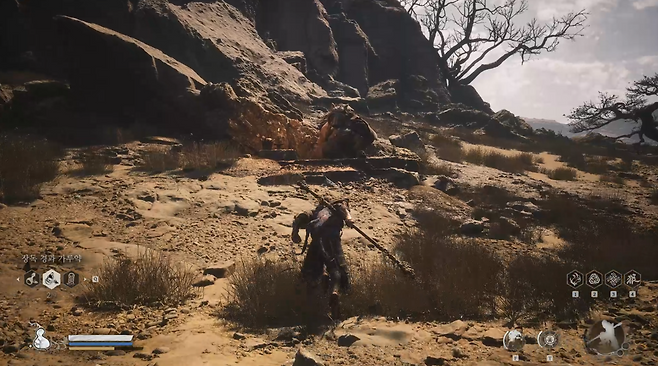 - 바위에 걸터앉아 소리를 내기에 찾기 쉽다