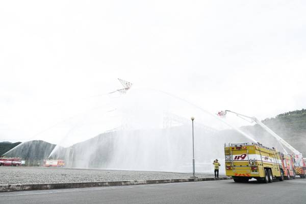 21일 경남 창녕군 한국전력공사 북경남변전소에서 ‘드론 테러 대응 종합훈련’이 진행되고 있다. 경남도 제공