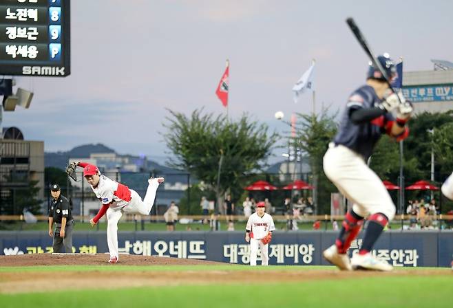 KIA 투수 양현종이 8월 21일 롯데전 윤동희 타석 때 KBO리그 개인 통산 최다 탈삼진 신기록을 달성했다. KIA 타이거즈