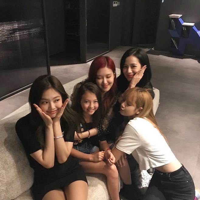 (사진=엘라 그로스 소셜미디어)