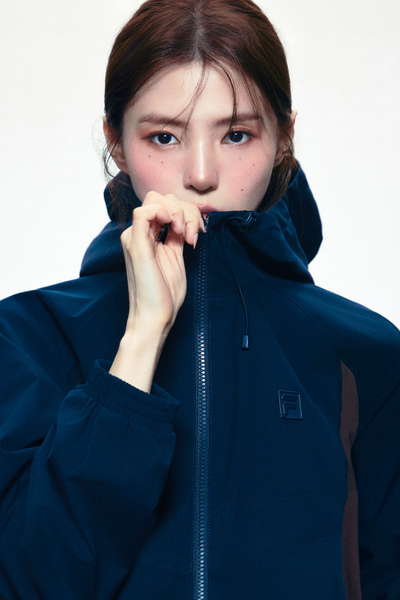 한소희. FILA