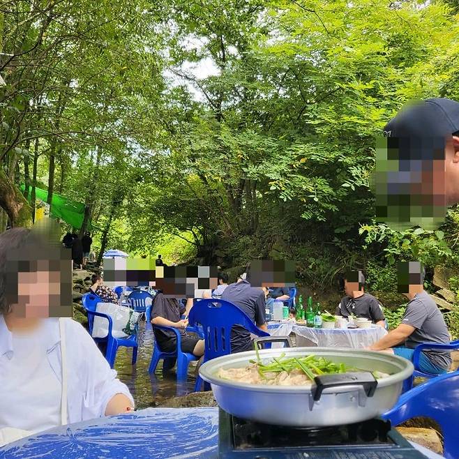 이런 사실이 언론을 통해 보도되자 행정 명령을 준수하지 않던 K씨는 22일이 돼서야 불법 영업 행위를 중단한 것으로 알려졌다./사진=보배드림