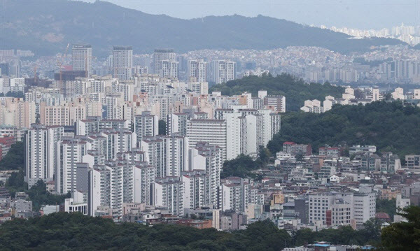 서울 남산에서 바라본 시내 아파트 모습. (사진=연합뉴스)