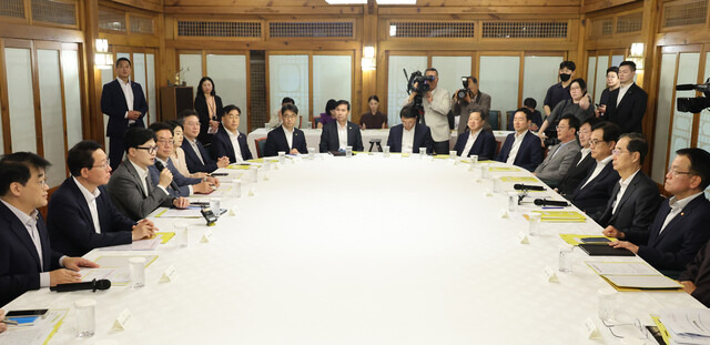 한동훈 국민의힘 대표가 25일 서울 종로구 삼청동 총리공관에서 열린 고위당정협의회에 참석, 발언하고 있다. 연합뉴스