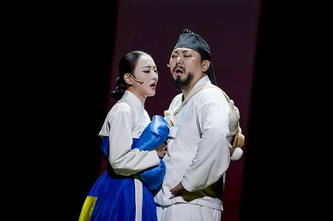 A scene from “Madam Ong” (National Theater of Korea)