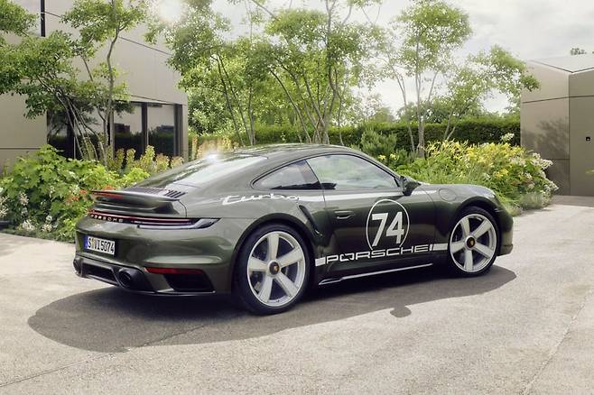 포르쉐 911 터보 50주년 에디션 헤리티지 디자인 패키지