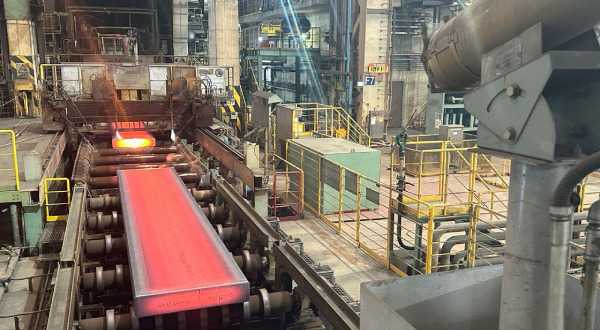 The AI CCTV system was implemented at the 4th Continuous Casting Plant at Pohang Steelworks. [Courtesy of POSCO DX]