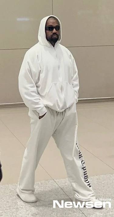 칸예 웨스트(Ye)