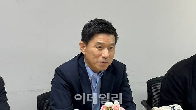 전동진 원스토어 대표가 28일 취임 후 처음 진행된 인터뷰에서 말하고 있다(사진=김가은 기자)