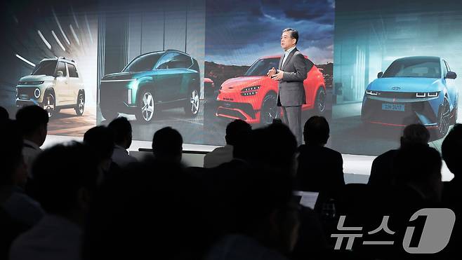 장재훈 현대차 사장이 28일 서울 여의도 콘래드 호텔에서 열린 '2024 CEO 인베스터 데이'에서 새로운 중장기 전략 '현대 웨이'를 발표하고 있다. 2024.8.28/뉴스1 ⓒ News1 이동해 기자