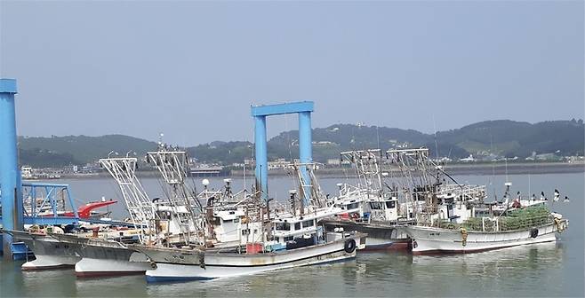 인천 옹진군 연평도 당섬 선착장에 정박 중인 어선. 인천시 제공