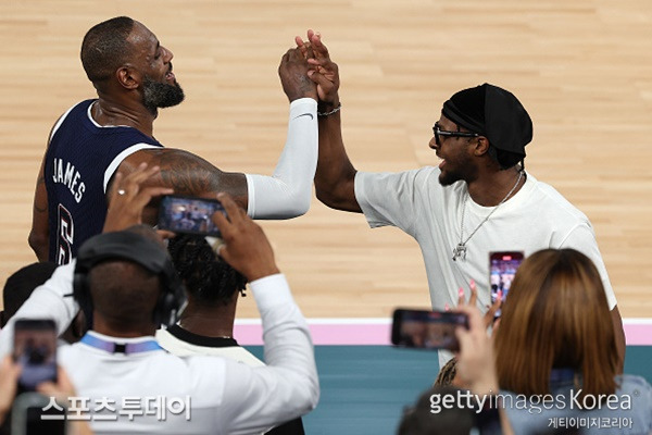 르브론 제임스와 브로니 제임스 / 사진=GettyImages 제공