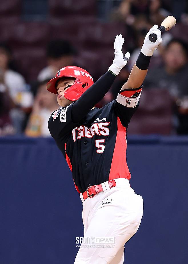 ▲ 김도영은 타율 3할, 30홈런, 30도루, 100타점, 100득점을 모두 기록한 선수가 될 수 있다. KBO리그 역사에서 이 성적을 남긴 선수는 2000년 박재홍(현대)과 2015년 에릭 테임즈(NC)까지 두 명밖에 없다. ⓒ곽혜미 기자