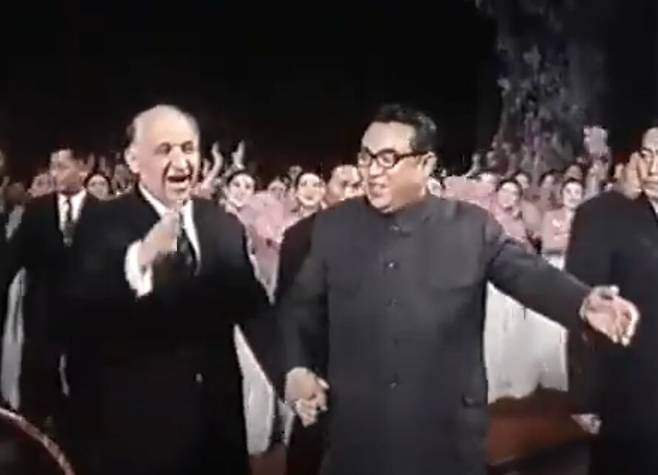 1973년 10월 평양을 방문한 불가리아 공산당 총서기 지프코프를 접견하는김일성. 2년 후인 1975년 6월 김일성은 불가리아에 답방했다 . 유튜브 캡처