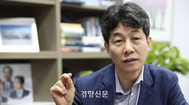 청와대 국정상황실장 출신 윤건영 더불어민주당 의원. 경향신문 자료사진