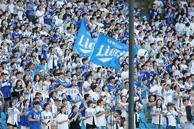 대구 삼성라이온즈파크를 가득 메운 홈 팬들. 삼성 라이온즈 제공