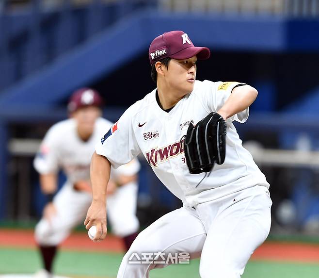 키움 우투수 전준표. 고척 | 스포츠서울 DB