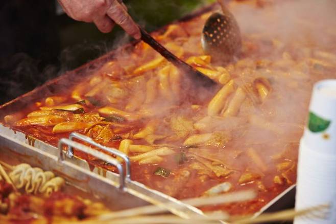 저렴한 국민 간식 이미지가 짙었던 떡볶이 [이미지출처=게티이미지]