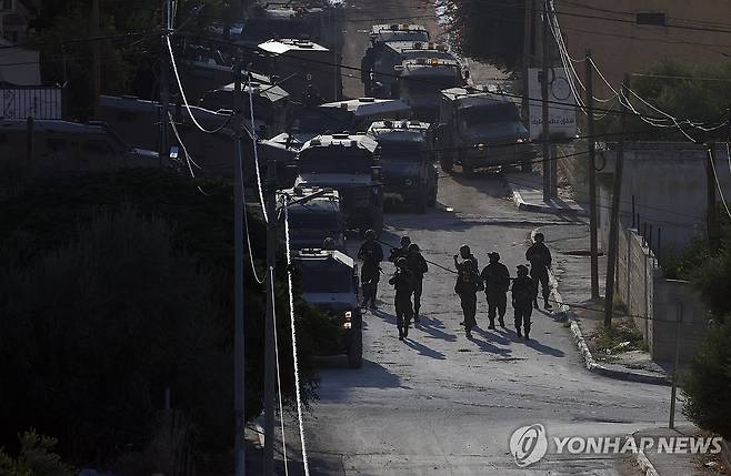 팔레스타인 서안지구 제닌의 이스라엘군 [EPA 연합뉴스 자료사진. 재판매 및 DB 금지]