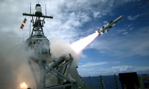 2016년 7월 미 해군 연안전투함에서 시험 발사된 하푼 미사일. 출처 미 해군
