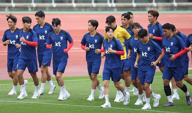 ‘홍명보호’ 축구 대표팀 선수들이 2일 경기 고양시 고양종합운동장에서 2026 북중미 월드컵 아시아지역 3차 예선을 앞두고 훈련하고 있다.사진=연합뉴스