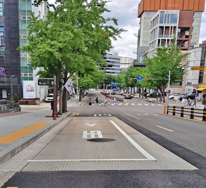 강남구 도로 콘크리트 공사 후 모습. 강남구 제공.