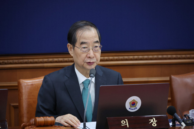 한덕수 국무총리가 3일 서울 종로구 정부서울청사에서 열린 국무회의에서 발언하고 있다. 연합뉴스