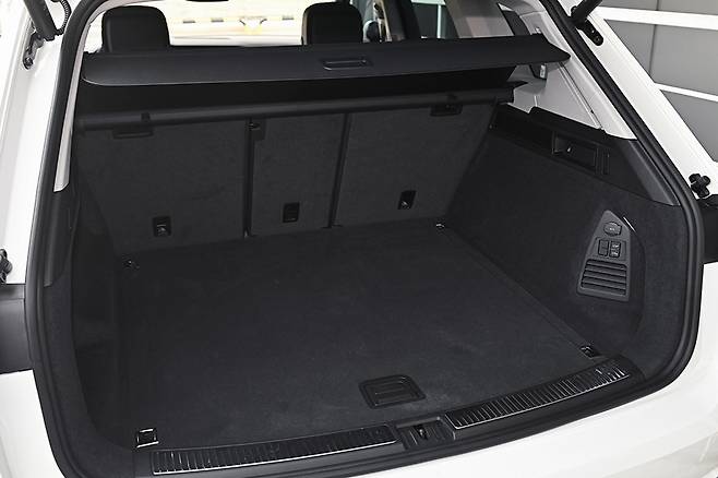 폭스바겐 투아렉 3.0 TDI 프레스티지. 김학수 기자