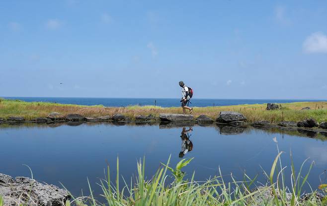 담수화 시설이 들어서기 전, 주민들은 봉천수를 모아 생활용수로 사용했다