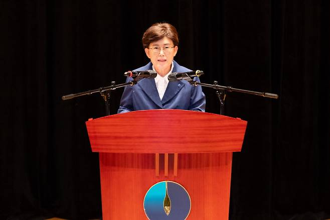 최연혜 한국가스공사 사장이 3일 대구 본사에서 개최한 창립 41주년 겸 대구 이전 10주년 기념식에서 기념사하고 있다. (사진=가스공사)