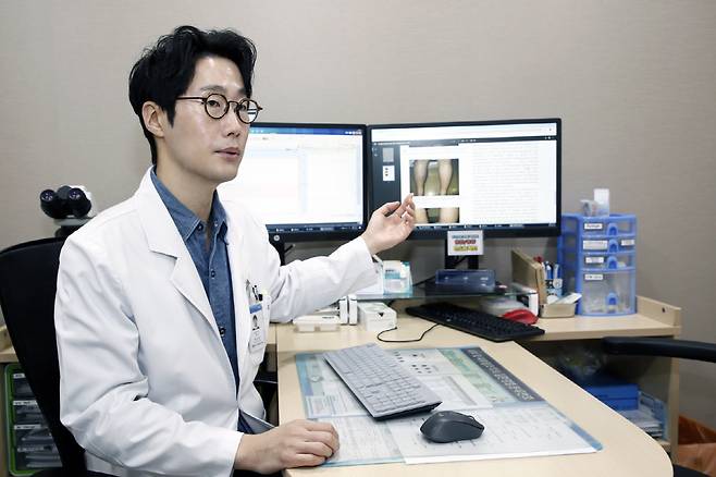 　◇강동경희대병원 피부과 권순효 교수가 올바른 제모법에 대해 설명하고 있다.

 사진제공=강동경희대병원