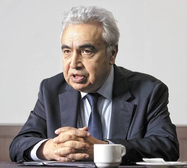 3일 서울 중구 프레스센터에서 파티 비롤 국제에너지기구(IEA) 사무총장이 본지와 인터뷰하는 모습. 그는 “2050년까지 전 세계 원전 용량을 두 배 이상 늘려야 한다”고 했다./김지호 기자