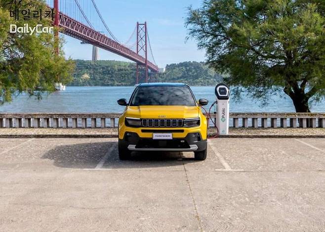 지프 전기 SUV 어벤저(Jeep Avenger)