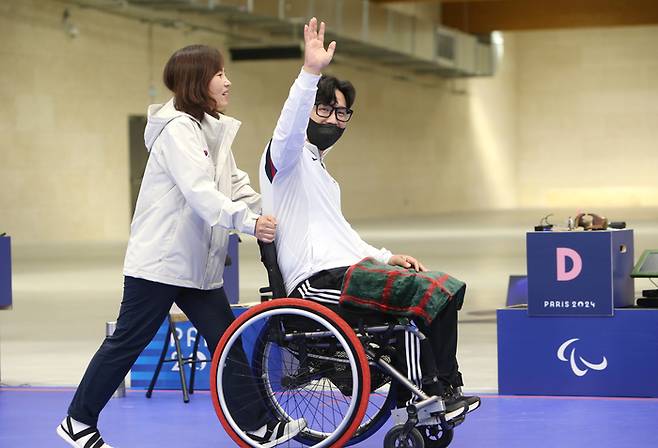 사격 대표팀 조정두가 4일(한국시간) 프랑스 샤토루 사격센터에서 열린 2024 파리 패럴림픽 사격 혼성 50m 권총(스포츠등급 SH1) 결선에서 아쉽게 4위를 기록했다. 사진 | 대한장애인체육회