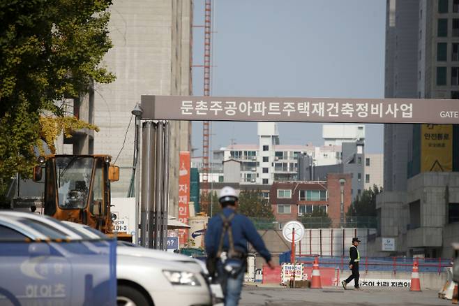 사진은 서울 강동구 올림픽파크 포레온(둔촌주공) 공사 현장./사진=뉴스1