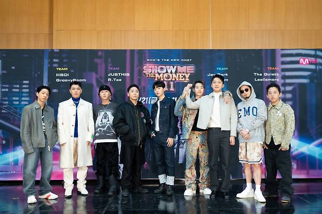 2022년 방영된 엠넷 <쇼미더머니> 시즌 11의 프로듀서진. <쇼미더머니>는 랩 레슨이 인기를 끌게 된 배경으로 꼽힌다. ⓒ엠넷 제공
