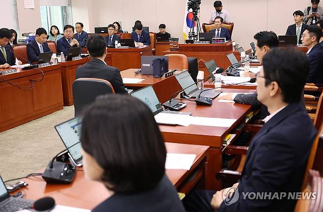 국회 법사위 전체회의 (서울=연합뉴스) 신준희 기자 = 5일 국회에서 법사위 전체회의가 열리고 있다. 2024.9.5 hama@yna.co.kr