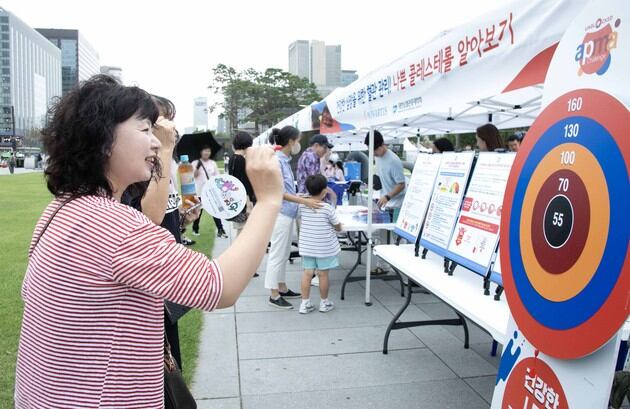 한국노바티스가 서울시, 대사증후군관리사업지원단, 대한심혈관중재학회와 함께 대사증후군 예방 캠페인을 열었다./한국노바티스