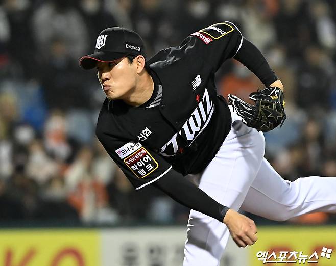 KT 투수 이상동은 5일 사직구장에서 열린 '2024 신한 SOL Bank KBO 리그' 롯데와 팀 간 15차전 맞대결에서 8회말 구원 등판했다. 2이닝 무실점, 최고 147㎞의 빠른 공을 던지며 눈길을 끌었다. 엑스포츠뉴스 DB