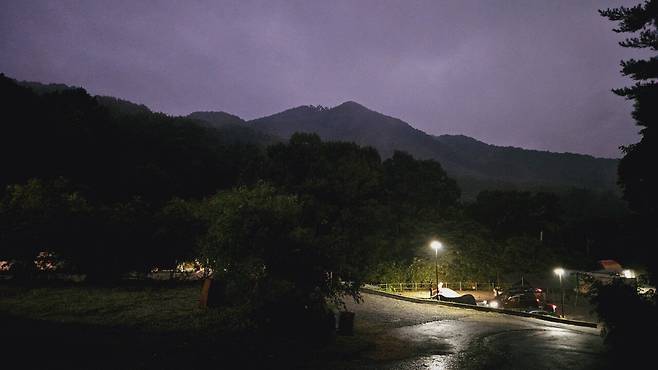 20240906_191718.jpg 캠핑 1일차) 저녁은 보쌈수육과 김치찌개