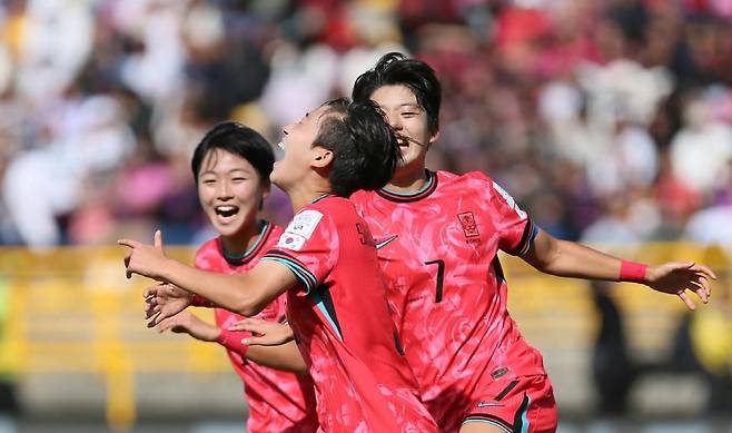 박윤정 감독이 이끄는 대한민국 U-20 여자대표팀이 2024 FIFA U-20 여자월드컵에서 독일을 제압하고 10년 만에 16강 진출에 성공했다. 사진=FIFA