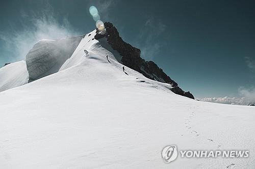 알프스 산맥의 최고봉 몽블랑 [로이터 = 연합뉴스]